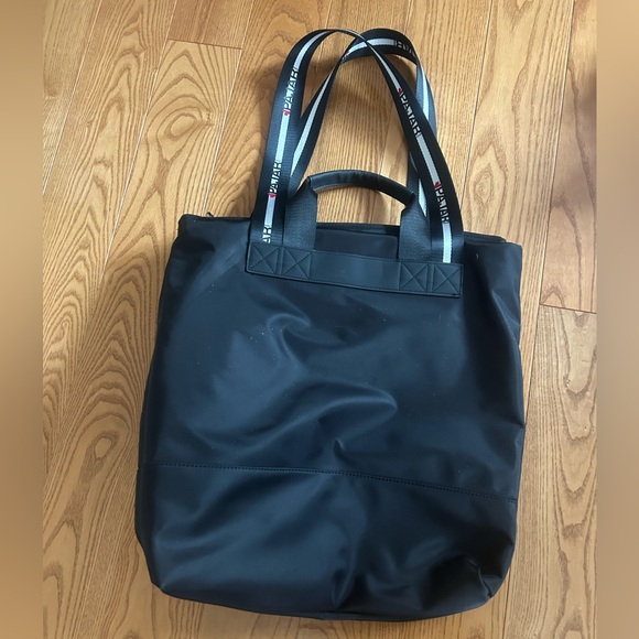 Pajar Tote Style Bag - Picture 2 of 3
